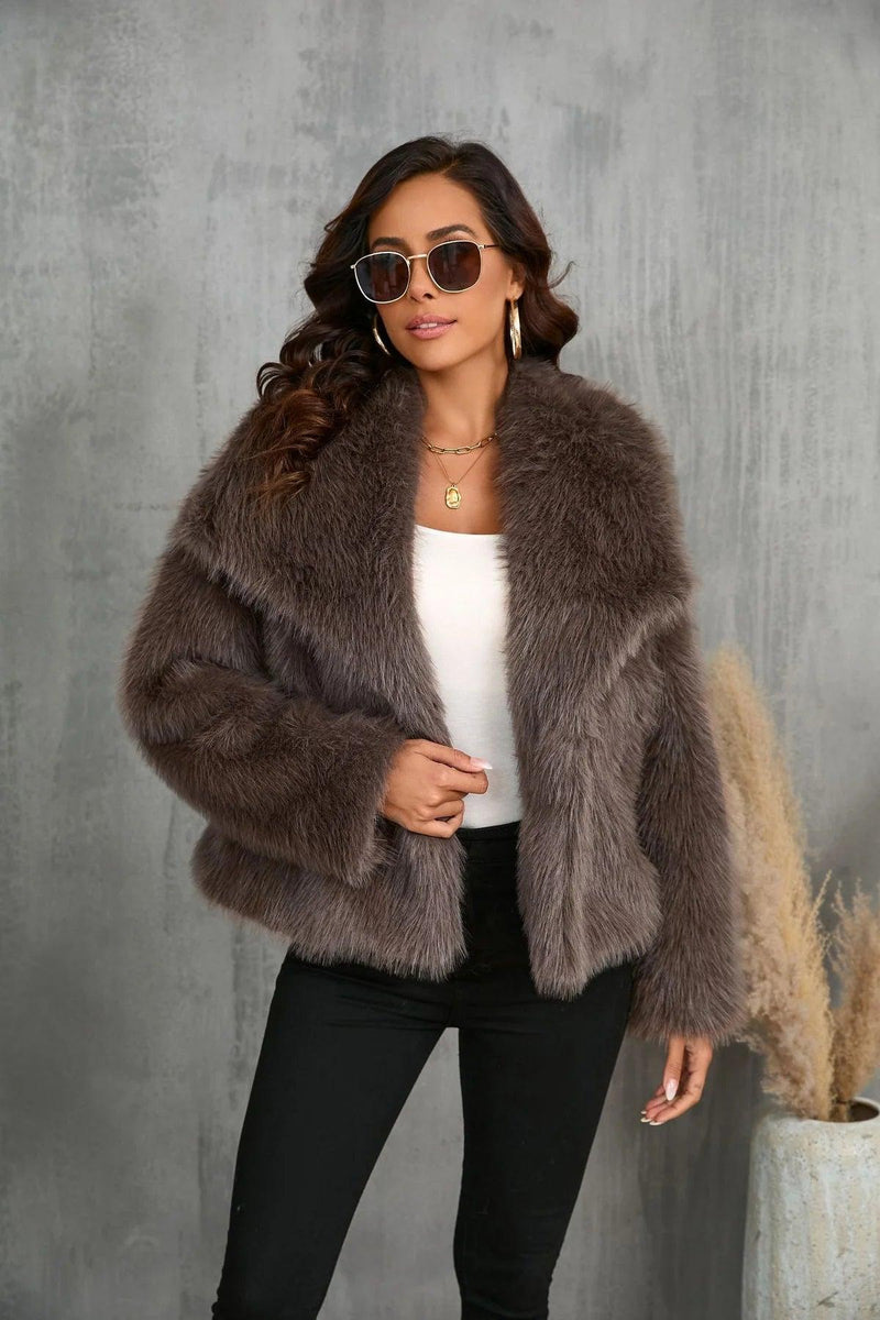 Ebba – Elegant Vegan Fur Jacket